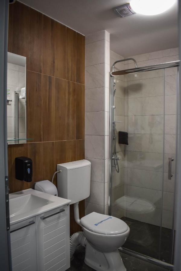 Hotel Dijana ปิโรต์ ภายนอก รูปภาพ