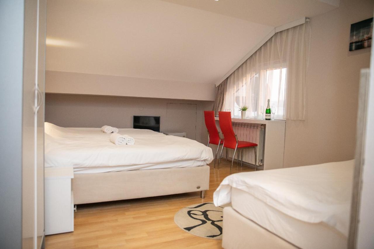 Hotel Dijana ปิโรต์ ภายนอก รูปภาพ