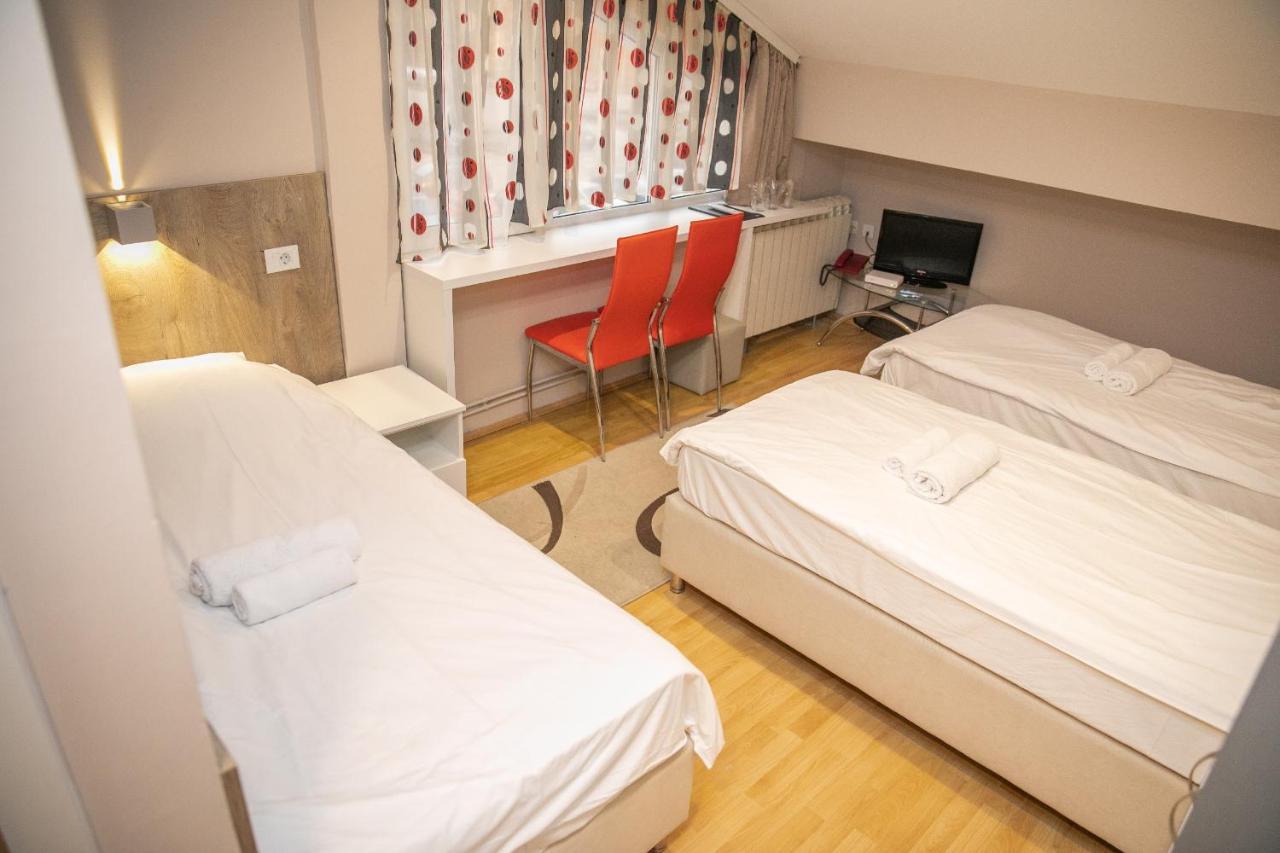 Hotel Dijana ปิโรต์ ภายนอก รูปภาพ