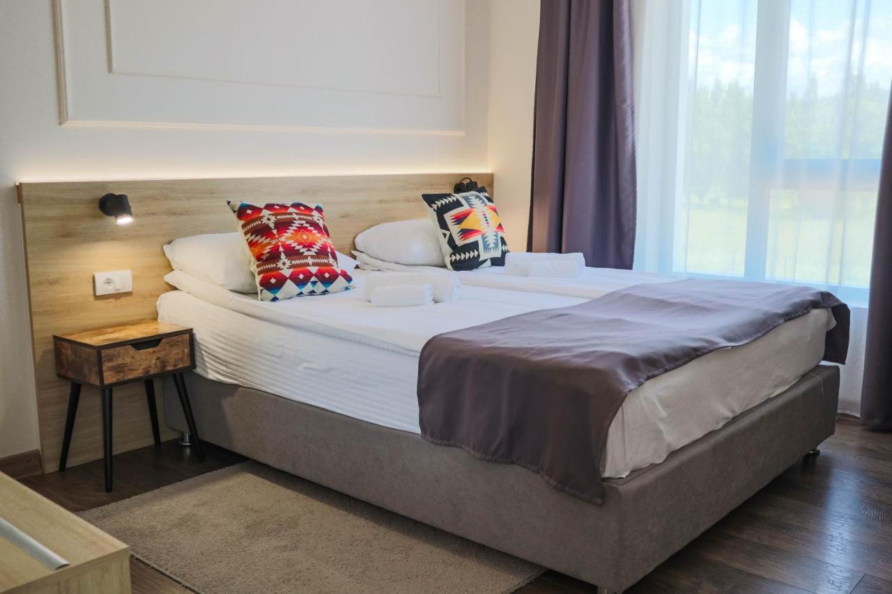 Hotel Dijana ปิโรต์ ภายนอก รูปภาพ