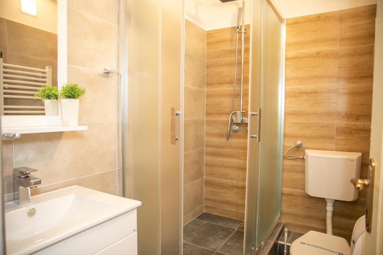 Hotel Dijana ปิโรต์ ภายนอก รูปภาพ